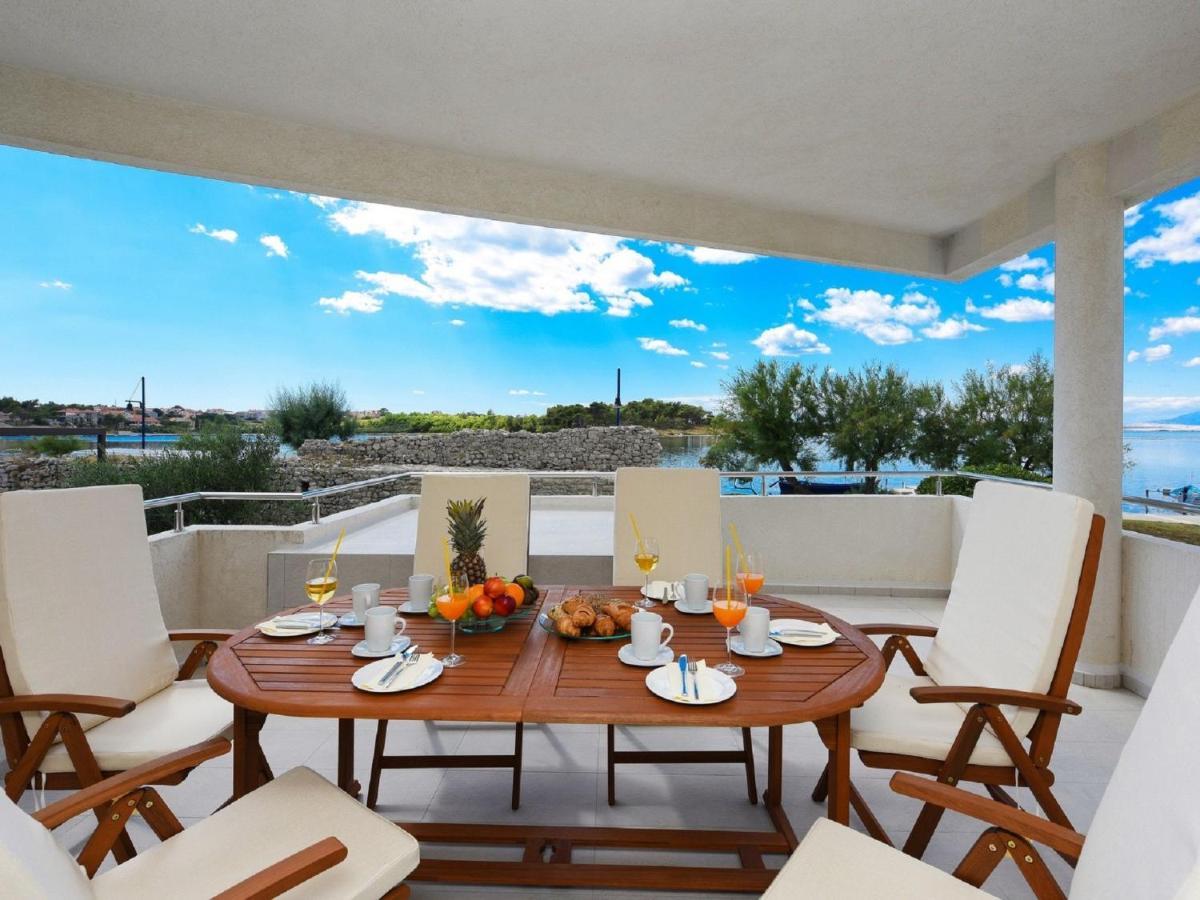 Modern Villa In Nin With Terrace Εξωτερικό φωτογραφία
