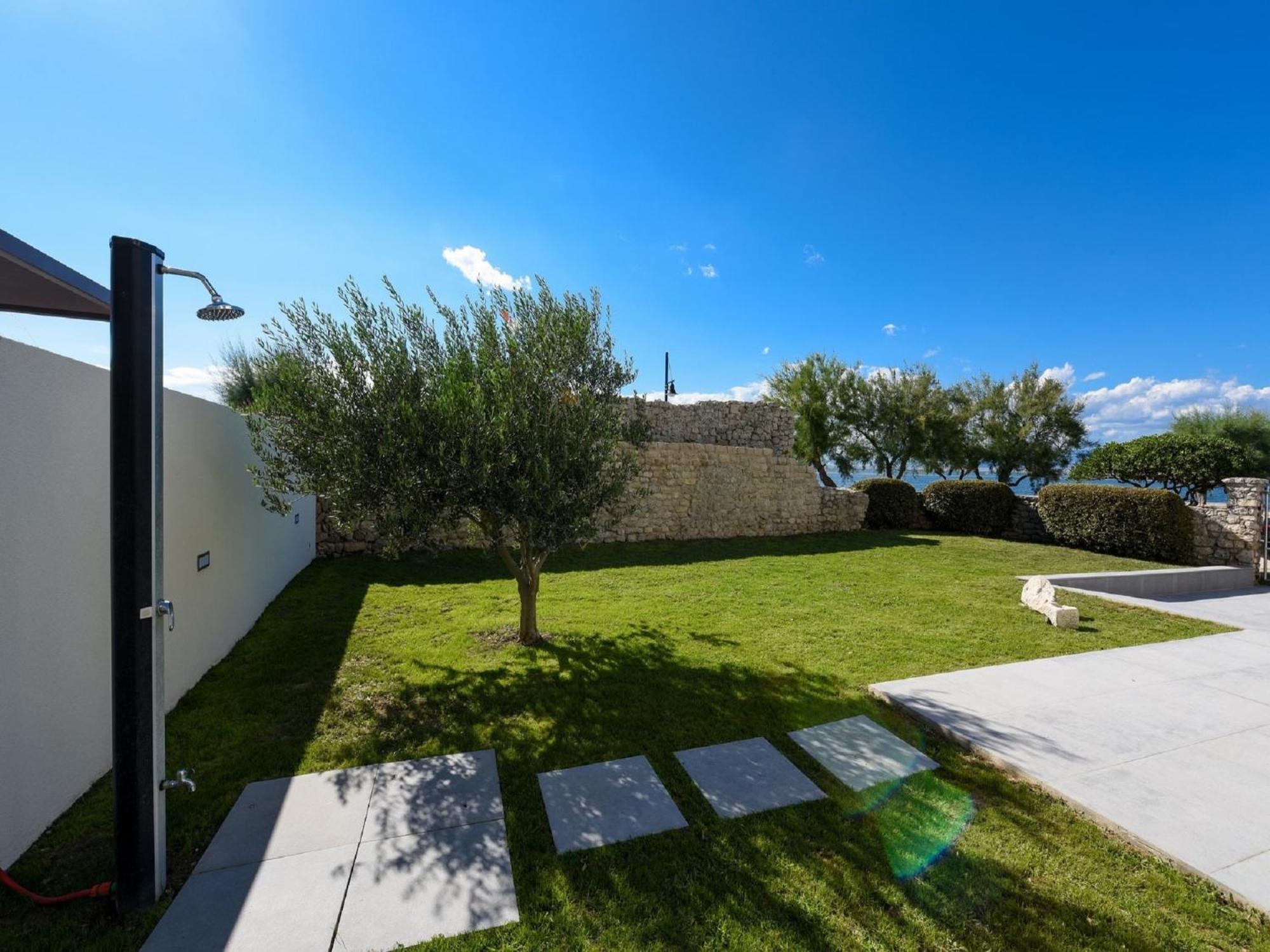 Modern Villa In Nin With Terrace Εξωτερικό φωτογραφία